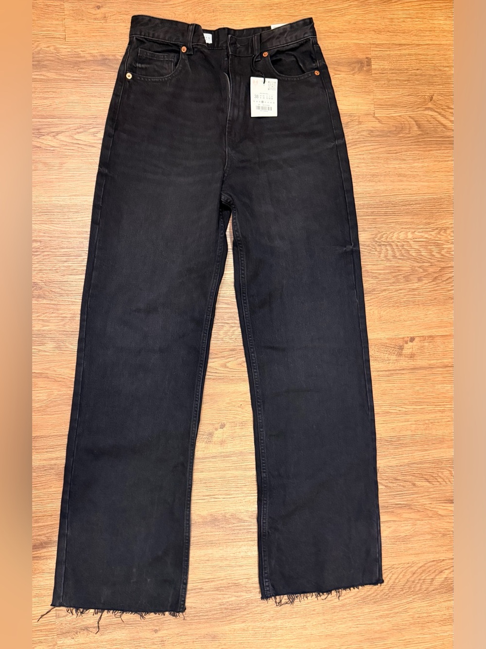 Zara Women's Black Straight Jeans with Raw Hem